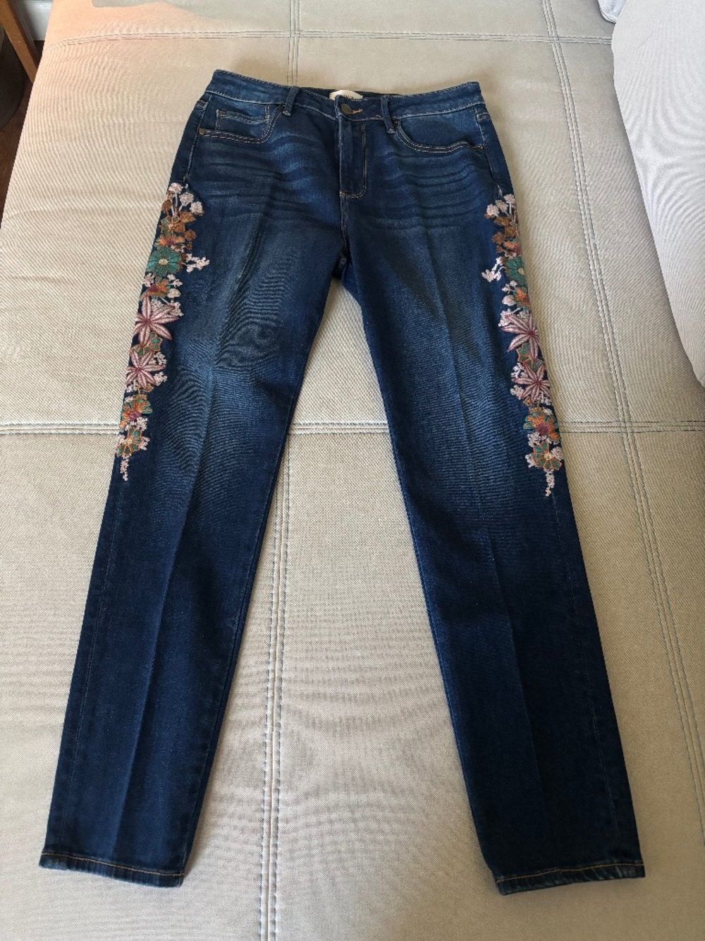Driftwood Jackie Floral Embroidered Jeans 29W 28L